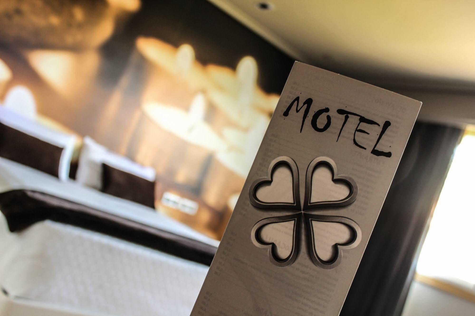 Motel Trebol توي المظهر الخارجي الصورة
